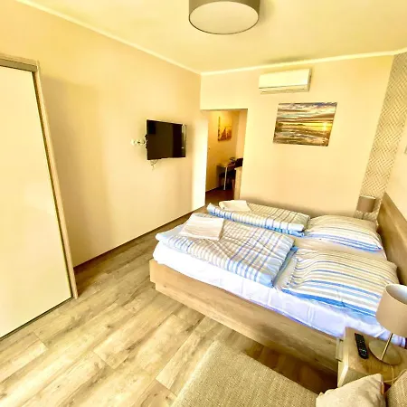 Unio Vendeghaz 1 Apartment
