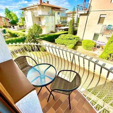 Unio Vendeghaz 1 Apartment Siófok