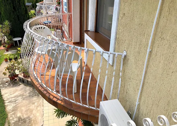 Unio Vendeghaz 1 דירה *